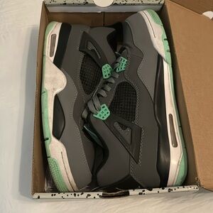 Jordan 4 retro. Been worn 4 times. In great shape.